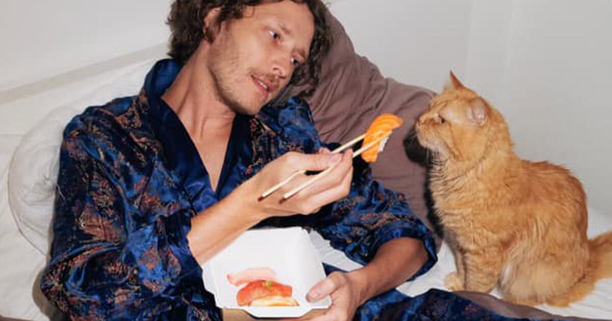 Elementaree конструктор питания. доставка. доставка продуктов. реклама доставки продуктов на дом. мужчина с доставкой на дом спектакль.